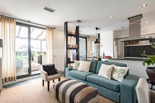 Rent Penthouse in Vila de Gràcia. Exclusivo ático temporal  a un paso de paseo de gracia
