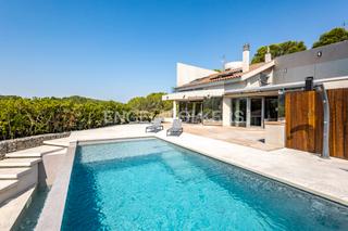 Casa a Olèrdola. Sofisticado y exclusivo chalet en plena naturaleza
