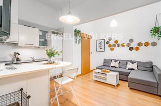 Rent Apartment in Poblenou. Piso temporal en calle llacuna