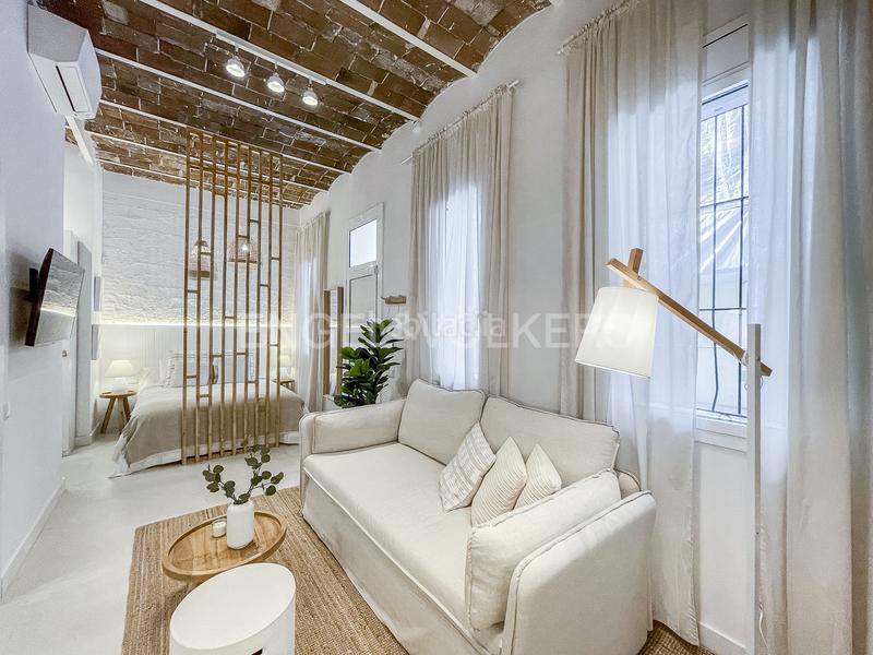 Foto 4b2e0a4d-c5d8-48c4-8d6b-dcd2f487f9e9. Alquiler apartamento precioso apartamento temporal en Barceloneta en Barcelona