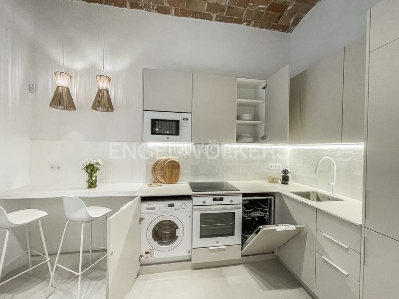 Foto de2b49fa-4244-46f3-877a-a819727ac745. Alquiler apartamento precioso apartamento temporal en Barceloneta en Barcelona