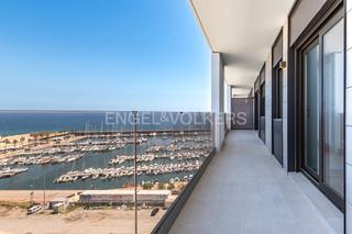 Lloguer Apartament a Port. Piso a estrenar primera línea del puerto de badalona.
