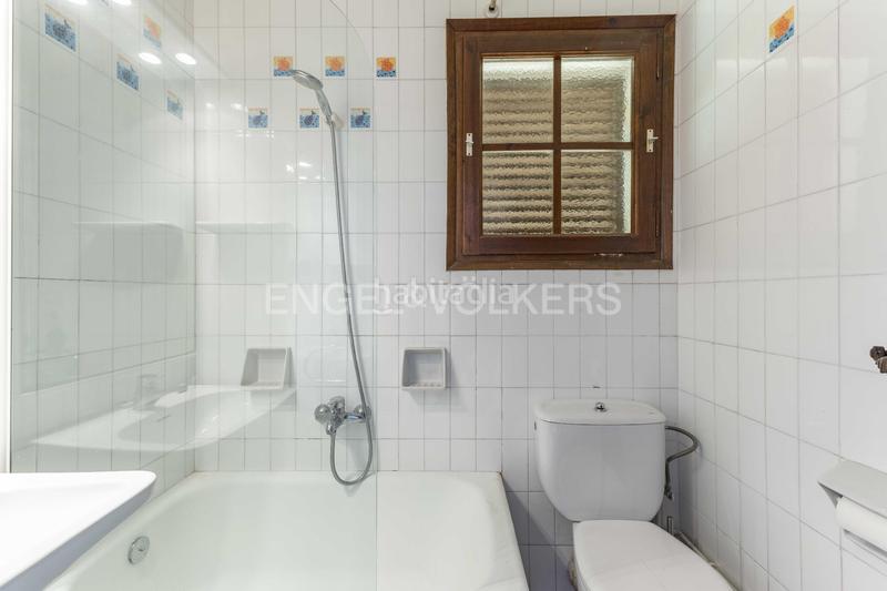Foto 1e8c30a4-390f-4e6e-bb41-e0ac9a7c8c92. Casa con riscaldamento in Vallpineda-Santa Bàrbara Sitges