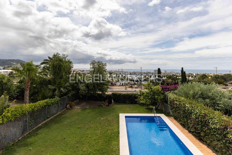 Foto 6e13ab09-8eed-4f87-badd-e161ef7a95d9. Casa con riscaldamento in Vallpineda-Santa Bàrbara Sitges