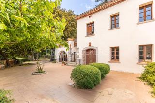Casa a Òrrius. Masía actualizada lista para que vivan dos familias de forma ind