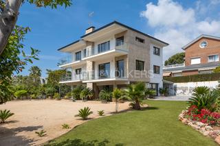 Lloguer Casa a Montmar. Moderna casa en castelldefels