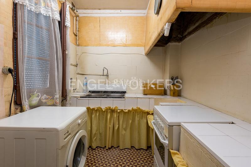 Foto 6187a703-a130-40ba-8791-bfe05b50033e. Apartamento inversión en el corazón en Raval Barcelona