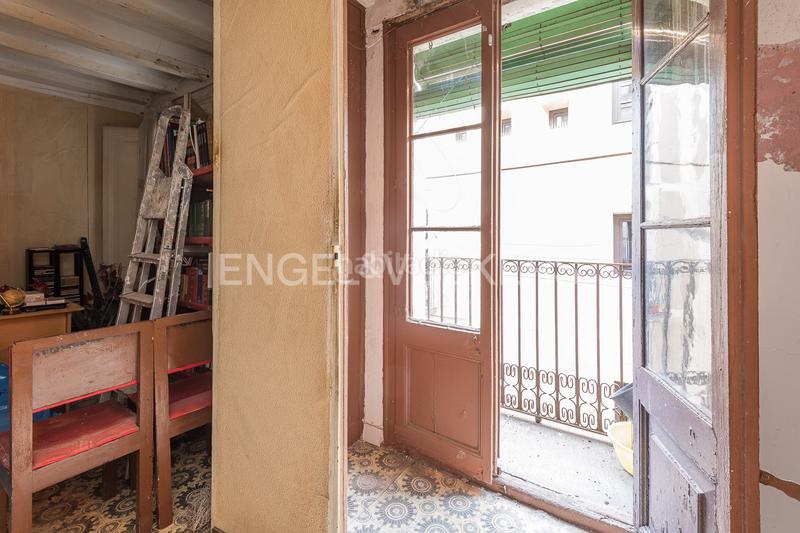 Foto 7ddeed35-d14d-4a49-814d-9fffe444c9aa. Apartamento inversión en el corazón en Raval Barcelona