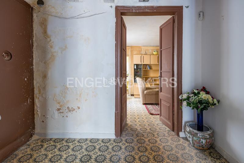 Foto a475277f-2a54-4ebf-b0ca-dfe8353eaa2b. Apartamento inversión en el corazón en Raval Barcelona