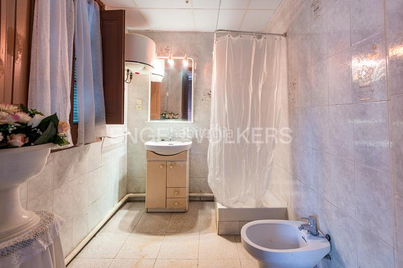 Foto e603f73f-a927-444c-887e-176cc7a0a72e. Apartamento inversión en el corazón en Raval Barcelona