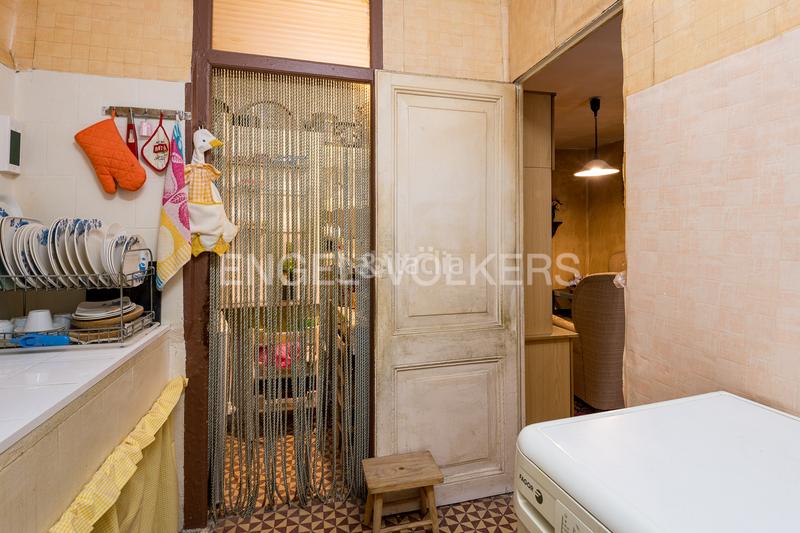 Foto fc8cdc38-61cd-4ff0-8289-d4eee4ff4038. Apartamento inversión en el corazón en Raval Barcelona