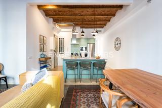 Location Appartement à L´Antiga Esquerra de l´Eixample. Piso de lujo temporal en corsega
