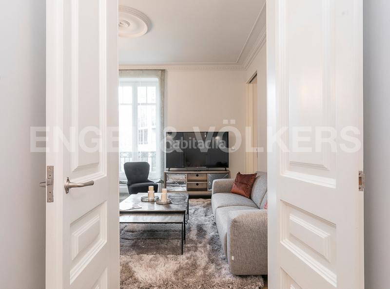Foto 04c1c76d-76d2-4d70-9c7a-2e519d284488. Alquiler apartamento fabuloso piso amueblado en balmes diagonal en Barcelona