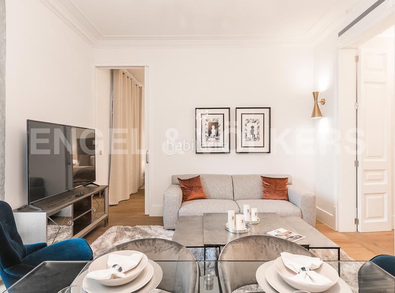 Foto 7ec9cd5f-8739-46f9-8485-71fe8aa0efb9. Alquiler apartamento fabuloso piso amueblado en balmes diagonal en Barcelona