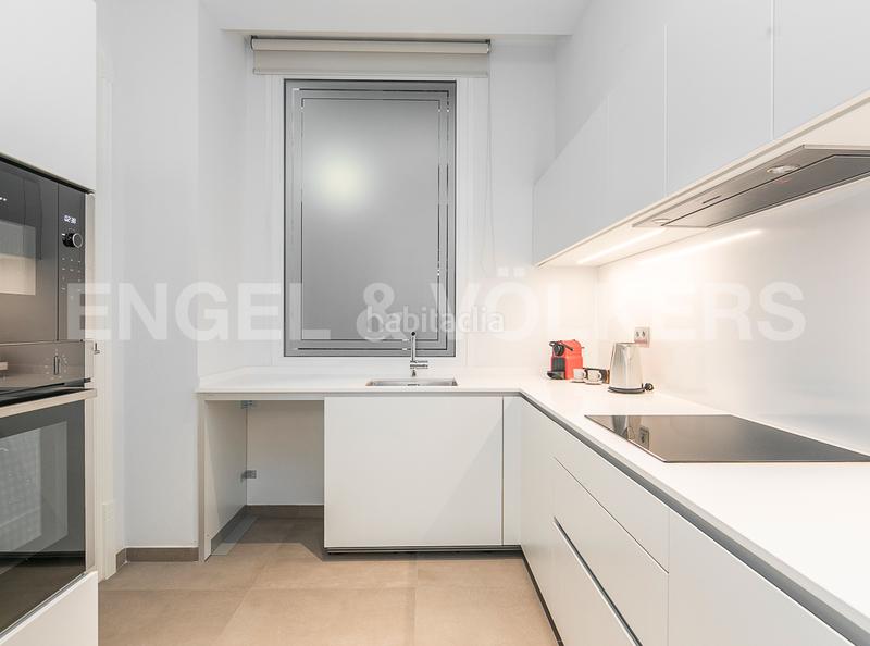 Foto 90be7c67-8d5d-4fac-bc7d-f993ca2114cc. Alquiler apartamento fabuloso piso amueblado en balmes diagonal en Barcelona