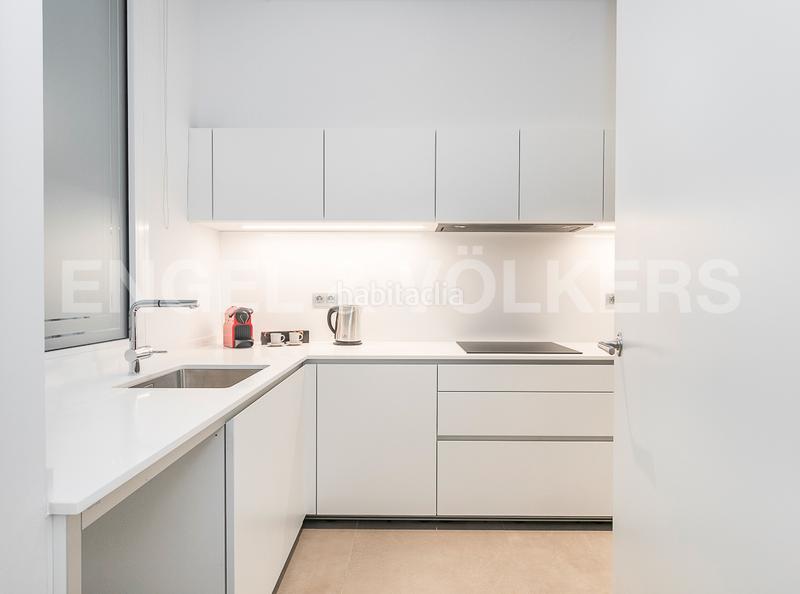 Foto d7ff349d-9220-4ab9-8fb6-d96ff5deccab. Alquiler apartamento fabuloso piso amueblado en balmes diagonal en Barcelona