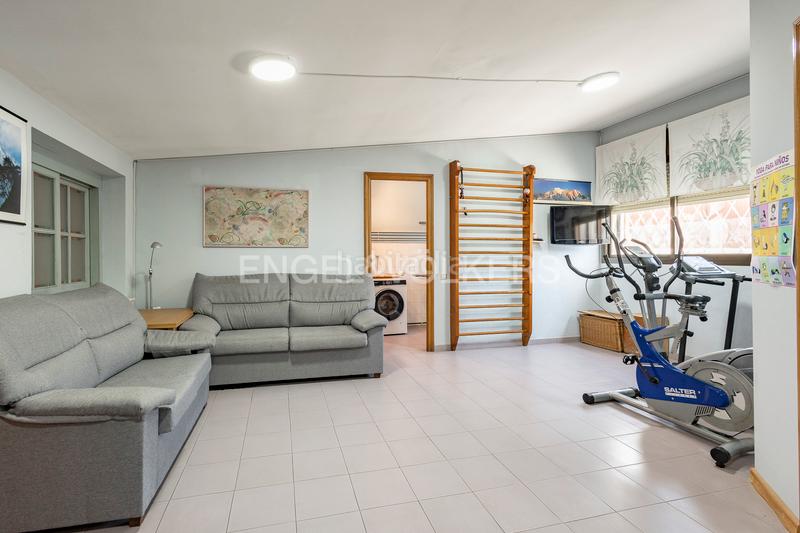 Foto ce63de72-1165-47df-8ae3-f77e905744ff. Casa adossada amb calefacció a Font Verda Granollers