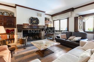 Apartment in Centre. Engel  völkers te presenta tu nuevo hogar con terraza, chimenea