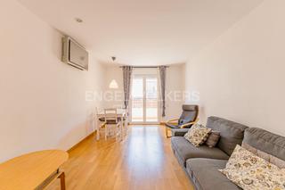Apartment in La Miranda-Can Candeler. Luminoso piso de cuatro dormitorios
