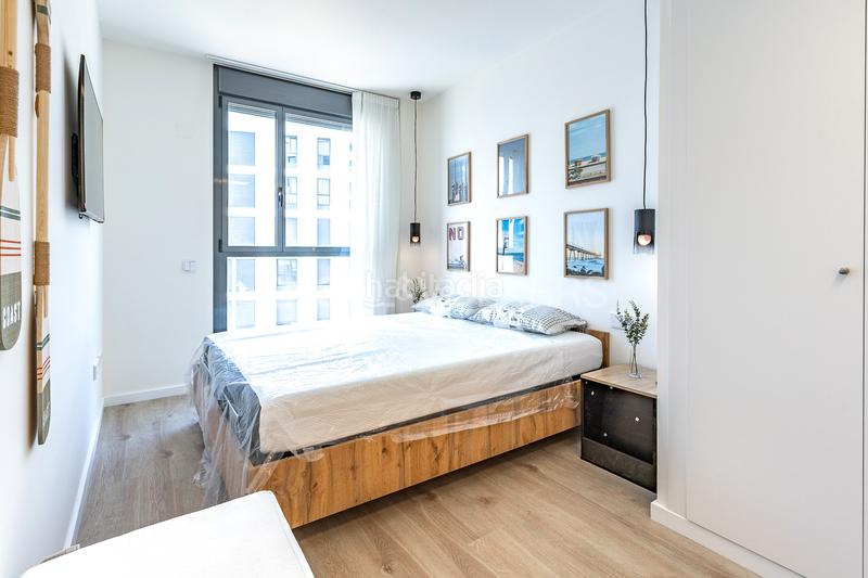 Foto ac491c5c-7930-40d8-9ed5-e50ed944fd00. Alquiler apartamento espectacular piso temporal obra nueva frente al mar. en Badalona
