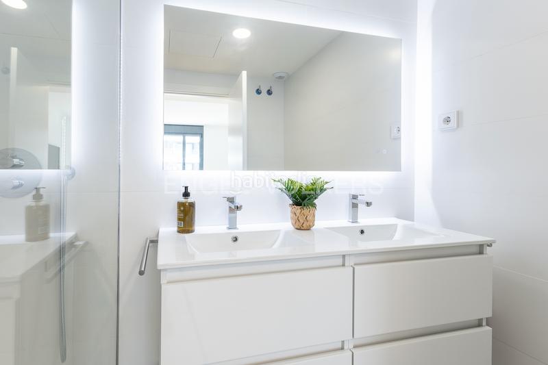 Foto 58359ec2-d538-4762-b009-64cf6629ed07. Lloguer apartament amb calefacció aparcament piscina a Badalona