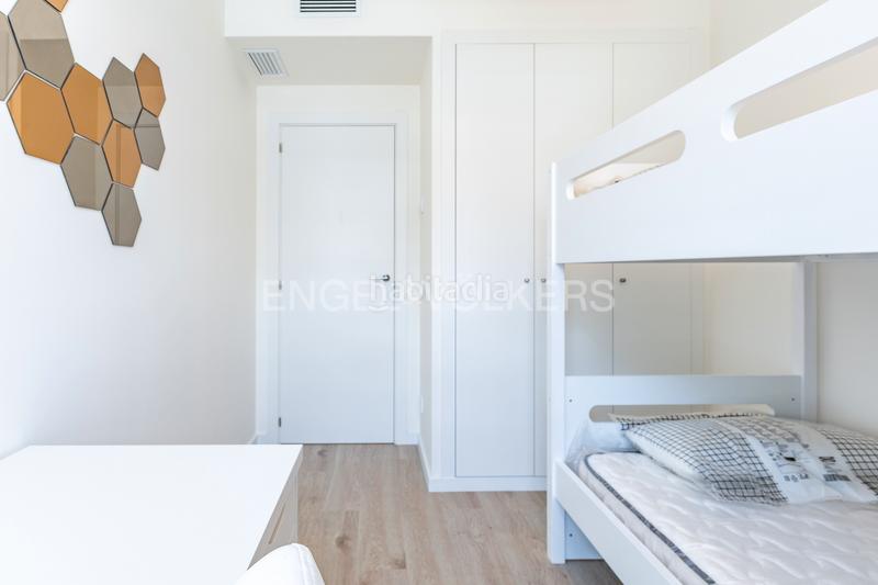 Foto 71064285-f53d-4b45-8c53-5f123b69ceb3. Lloguer apartament amb calefacció aparcament piscina a Badalona