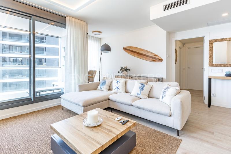 Foto 0911b980-3451-4688-9edd-83fa190a8b19. Location appartement avec chauffage parking piscine dans Badalona