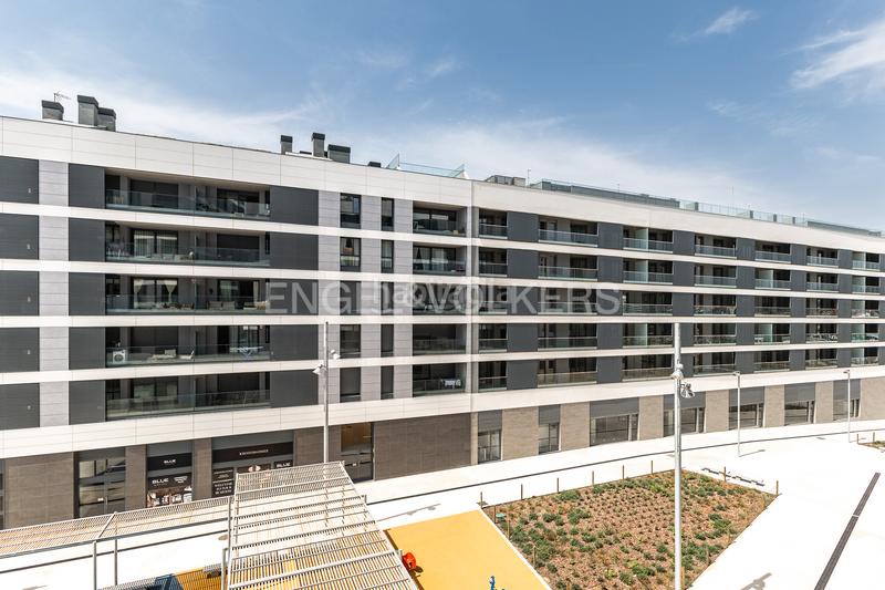 Foto 5a660239-0fb0-4319-83cf-70ed599c96d4. Location appartement avec chauffage parking piscine dans Badalona