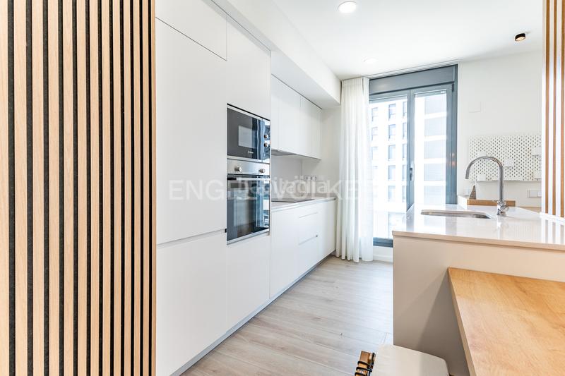 Foto 49ea46a6-8c4e-4201-b0c2-b0979666831c. Lloguer apartament amb calefacció aparcament piscina a Badalona