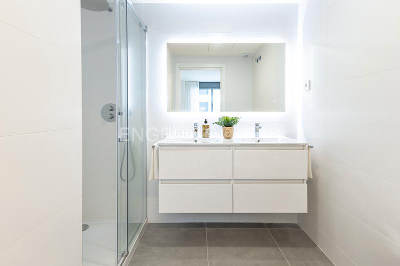 Foto 0047c410-c47e-48c6-a148-bf352143d7c8. Alquiler apartamento espectacular piso temporal obra nueva frente al mar. en Badalona