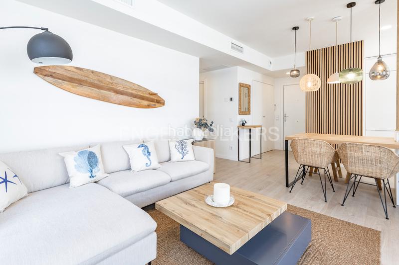 Foto 59e0cda8-5939-41ec-affd-b5bfccf72ead. Alquiler apartamento espectacular piso temporal obra nueva frente al mar. en Badalona