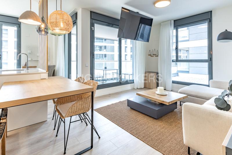 Foto 7529c70f-cf11-4968-aebf-0844745d559f. Alquiler apartamento espectacular piso temporal obra nueva frente al mar. en Badalona