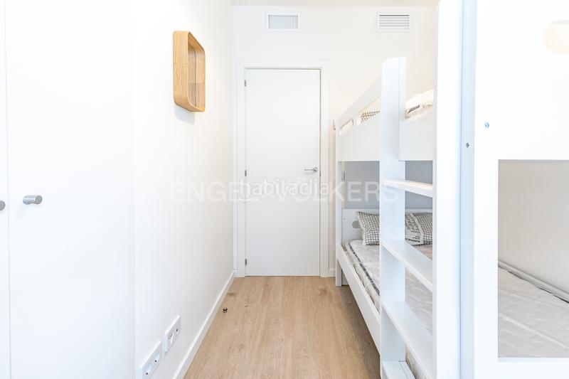 Foto a35bc01b-f508-486c-8985-44ee94c46cfb. Alquiler apartamento espectacular piso temporal obra nueva frente al mar. en Badalona