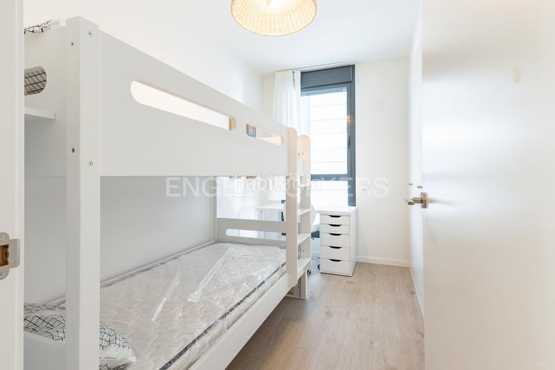 Foto dd6e0aa9-b6e6-40ac-8d38-3c0c6c4d20c3. Alquiler apartamento espectacular piso temporal obra nueva frente al mar. en Badalona