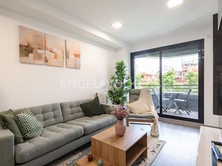 Rent Apartment in El Parc i la Llacuna del Poblenou. Piso temporal con piscina en parque ciutadella