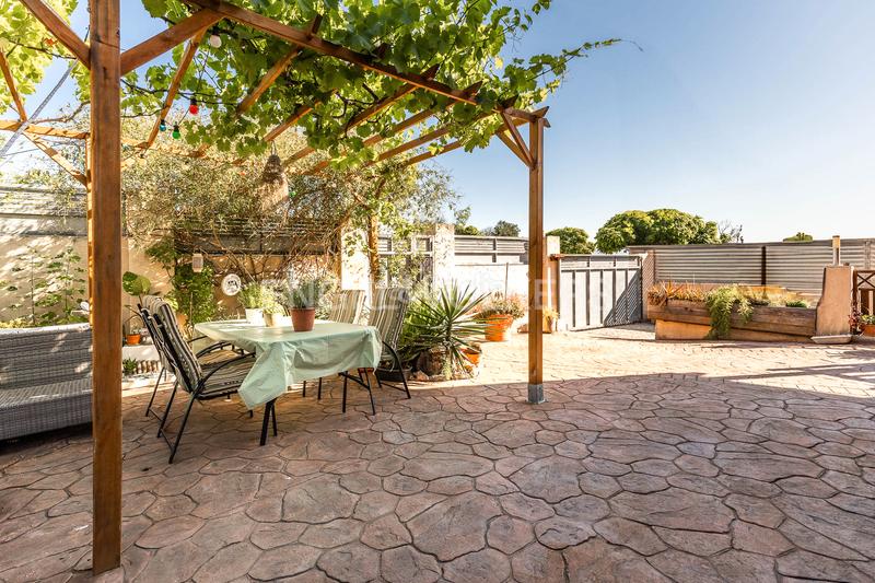 Foto 5ef3d287-872f-4ff5-8779-9bbb5896143b. Maison avec chauffage dans Els Canons - Les Orioles - Can Paulet Sant Boi de Llobregat