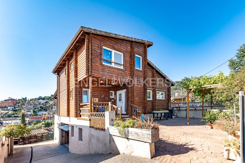 Foto 90ef8c6f-57a3-4127-9ec1-fe56d84d8b3c. Maison avec chauffage dans Els Canons - Les Orioles - Can Paulet Sant Boi de Llobregat