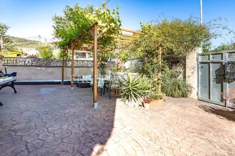 Foto f30bdc7d-8e9f-4811-95e8-d1b8cad35870. Maison avec chauffage dans Els Canons - Les Orioles - Can Paulet Sant Boi de Llobregat