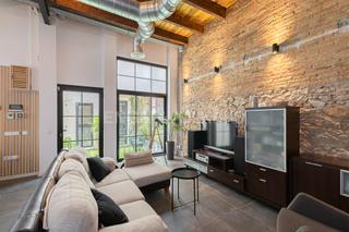 Appartement à La Bordeta. Exclusivo dúplex familiar en el corazón de sants