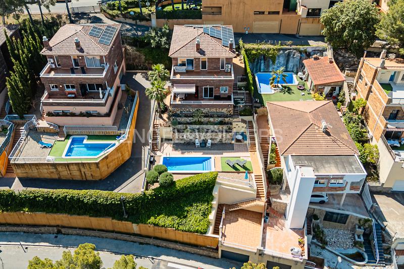 Foto 03000eca-ceb8-4eab-b706-cbb0c8ff3ba8. Casa con riscaldamento parcheggio piscina in La Mora Tarragona