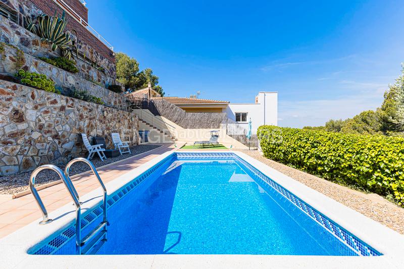 Foto 444456a0-cba3-4b69-be50-09301201c807. Casa con riscaldamento parcheggio piscina in La Mora Tarragona