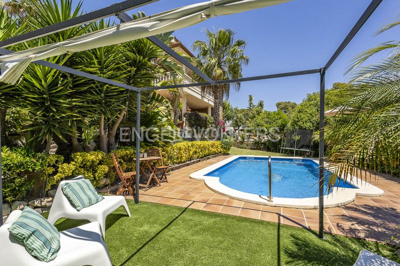 Foto bead6fd5-d4d9-4111-9c5f-939b3e0d04e8. Casa amb calefacció aparcament piscina a Mas Trader-Corral d´En Tort-Corral d´En Cona Cubelles