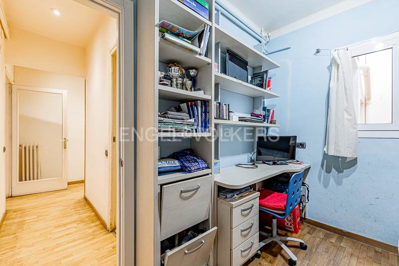 Foto f925e70a-40f1-47d9-b976-9877f7379ac6. Piccolo appartamento con riscaldamento parcheggio in Barcelona