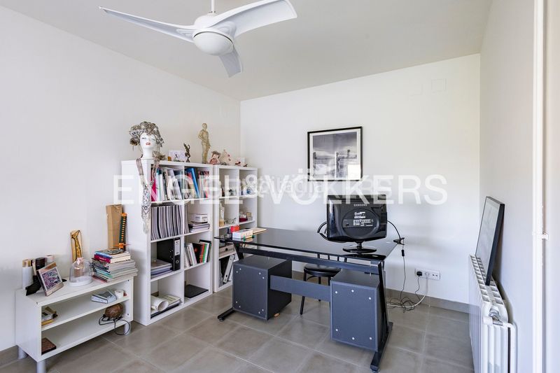 Foto 1b81718e-2de9-4786-8801-dd6732114436. Casa amb calefacció aparcament piscina a Levantina - Montgavina - Quintmar Sitges