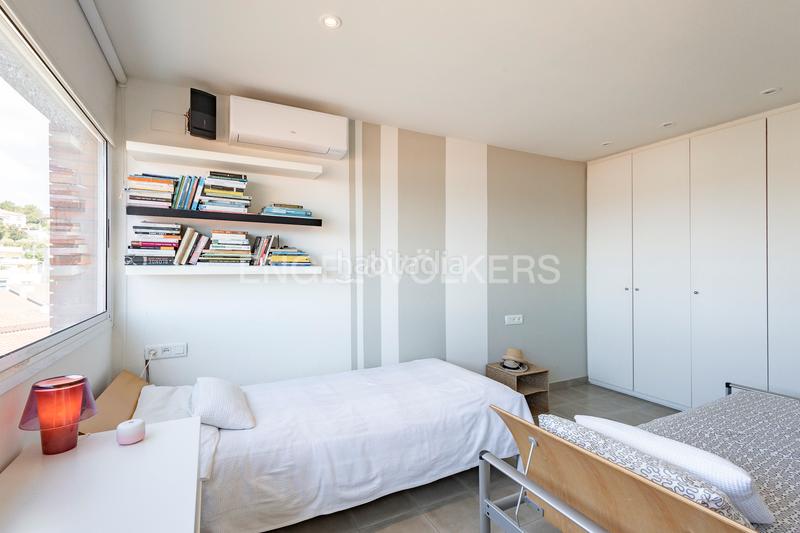 Foto 9c949681-7d3d-4bd5-a79f-efde8122c649. Casa amb calefacció aparcament piscina a Levantina - Montgavina - Quintmar Sitges