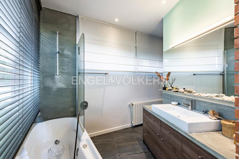 Foto acbd479b-74c2-4fe7-a885-0c2ff8846a2d. Casa amb calefacció aparcament piscina a Levantina - Montgavina - Quintmar Sitges