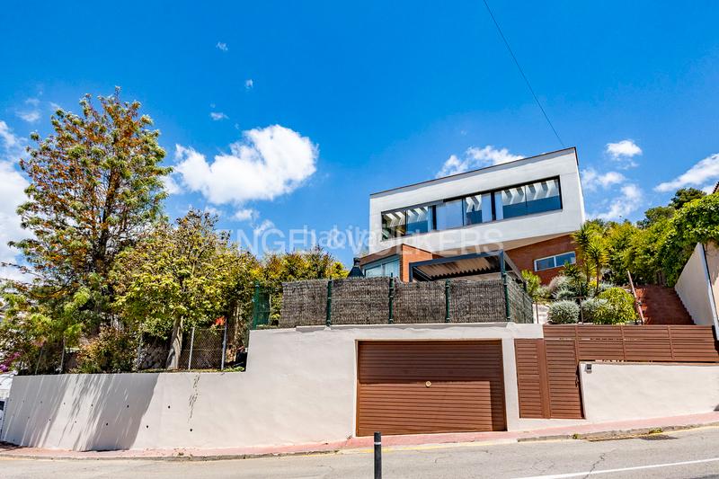 Foto b179b2ec-c15e-4aae-985b-595d07fb318f. Casa amb calefacció aparcament piscina a Levantina - Montgavina - Quintmar Sitges