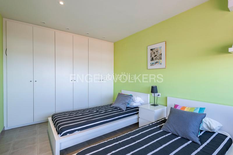 Foto be40d83b-1c2a-4b38-9bc4-e86c3153e6e9. Casa amb calefacció aparcament piscina a Levantina - Montgavina - Quintmar Sitges