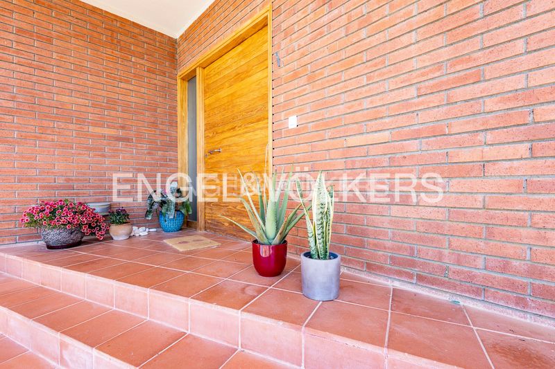 Foto c61b67a9-f1b8-4599-b4f9-a828d2b194db. Casa amb calefacció aparcament piscina a Levantina - Montgavina - Quintmar Sitges