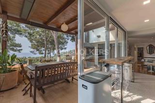 Apartament a Les Botigues de Sitges. Apartamento totalmente reformado con espectaculares vistas mar